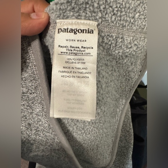 Patagonia zip up sweater - Picture 8 of 8
